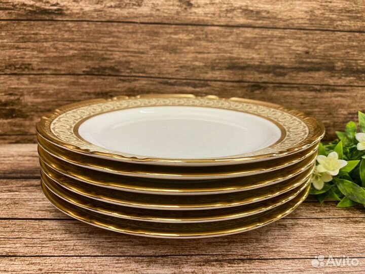 Набор тарелок 