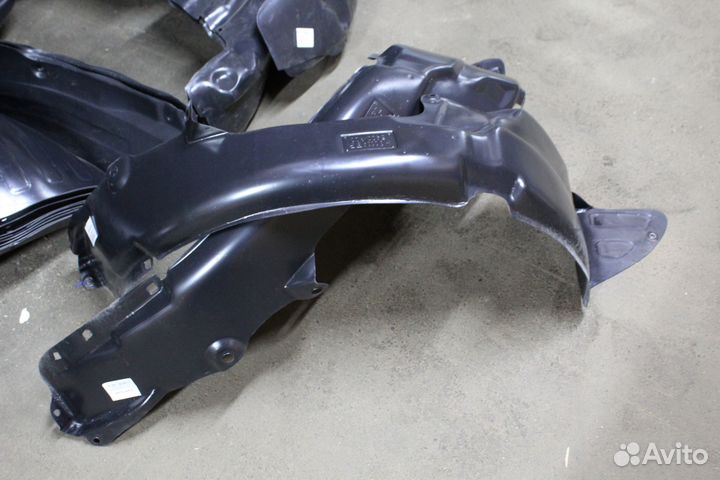 Подкрылок передний правый Hyundai Solaris 2015