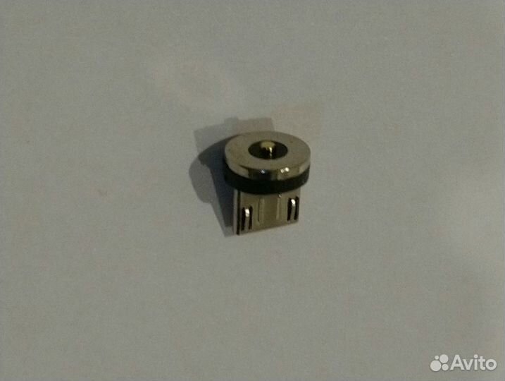 Магнитный держатель