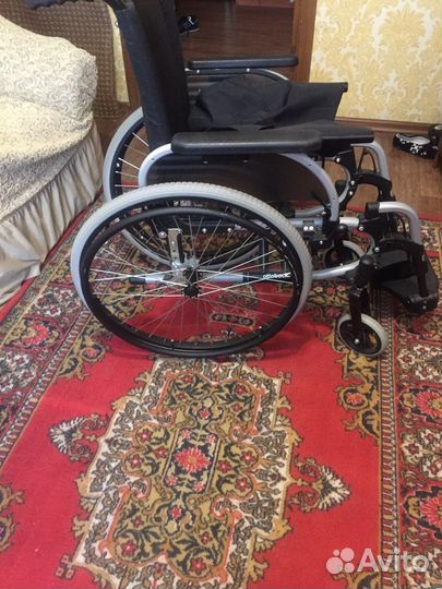 Инвалидная коляска