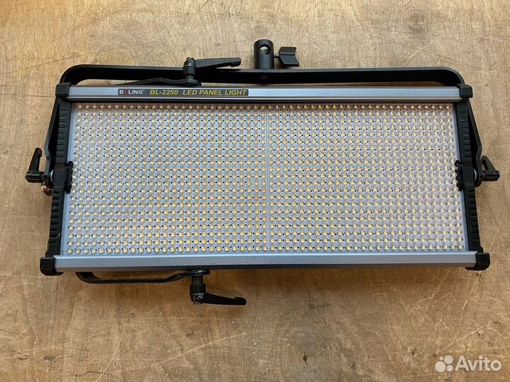 Студийный свет Boling BL-2250P 72W