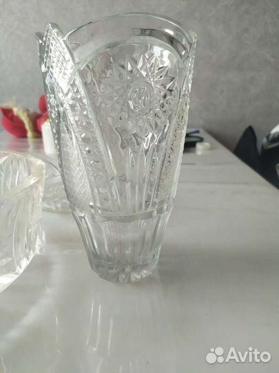 Хрустальная ваза