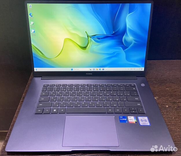 Huawei Matebook D15 i5/8/240SSD (комарова)