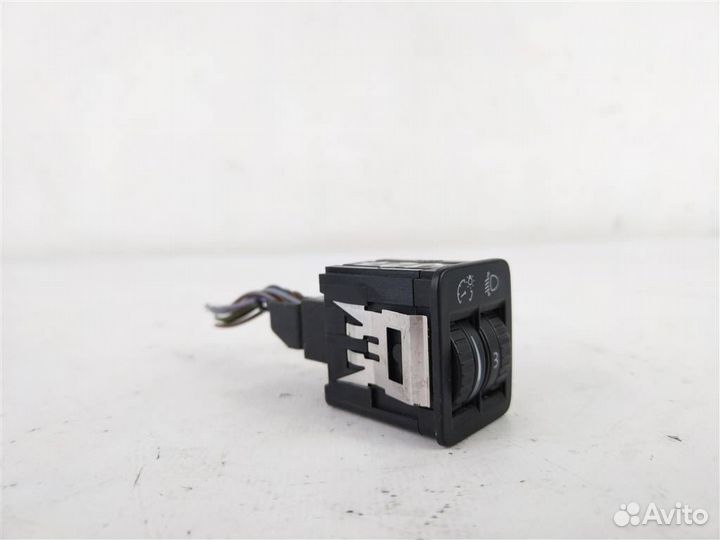 Кнопка корректора фар фольксваген пассат B6 2005