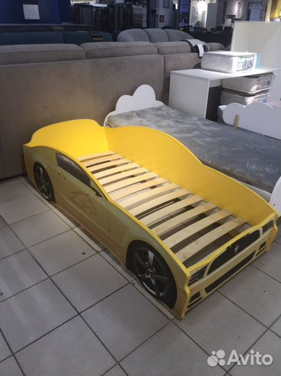 Детская кровать машинка