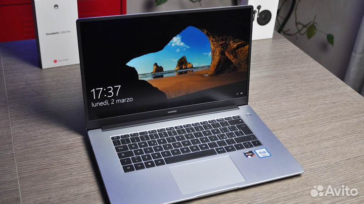 Huawei D15 Ryzen 5 5500U, 512 SSD RAM 16 DDR4