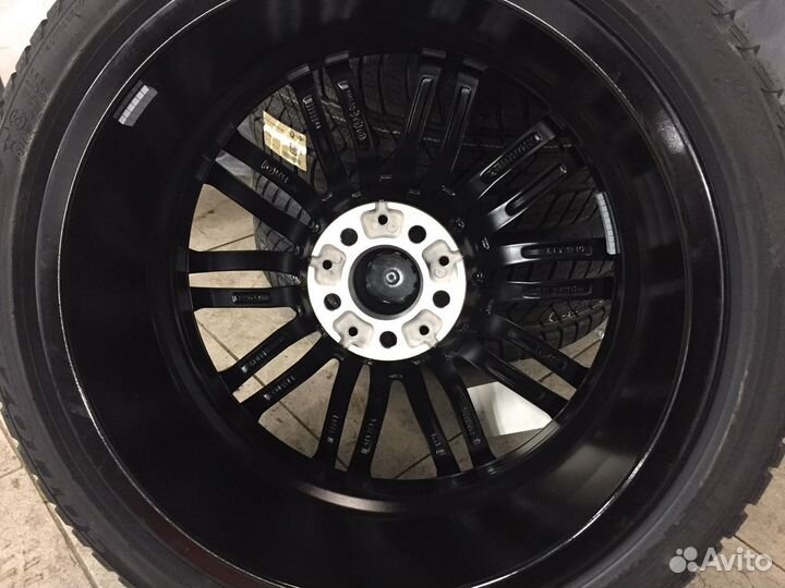 Новый оригинальный ком зимних кол на BMW G30 664M