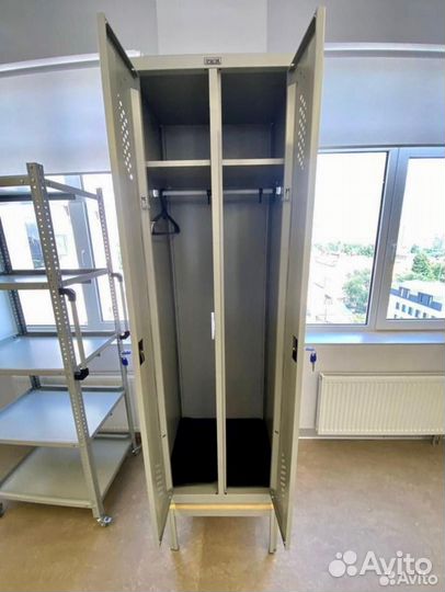 Шкаф металлический для раздевалок
