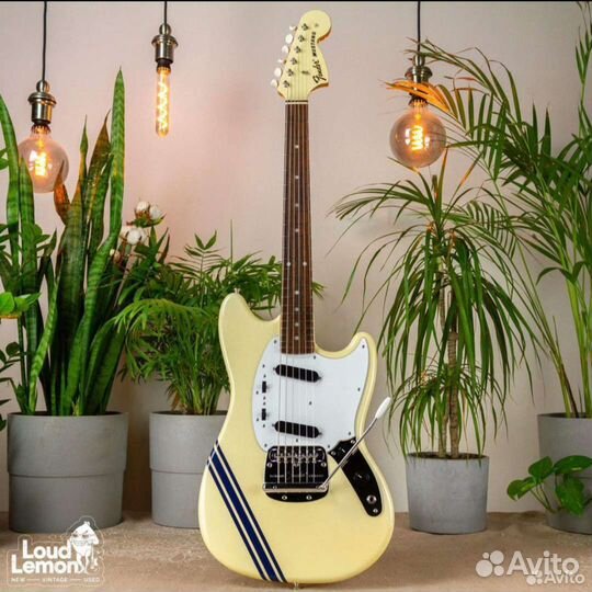 Fender Mustang (Япония)