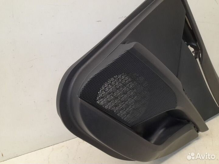 Обшивка двери задняя правая Toyota Camry V70