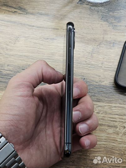 iPhone X, 64 ГБ