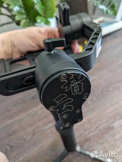 Электронный стабилизатор zhiyun crane 2