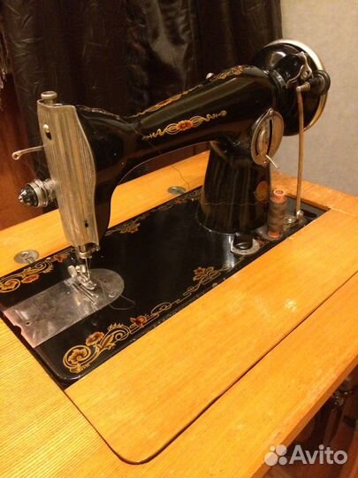 Ножная швейная машина Подольск