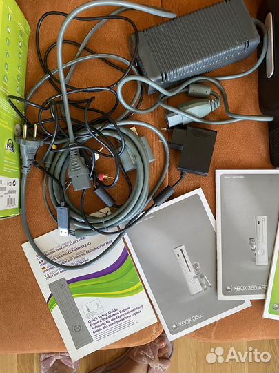 Xbox 360 с кинектом и другими плюшками
