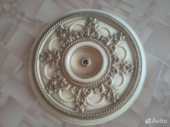 Розетка потолочная