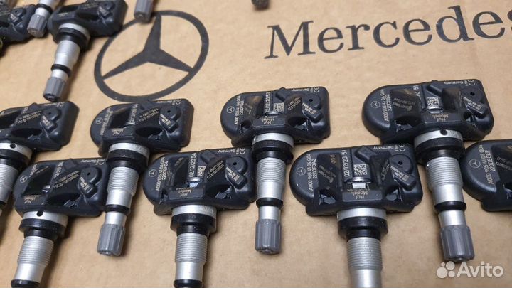 Новый датчик давления Mercedes 0009052102 Оригинал