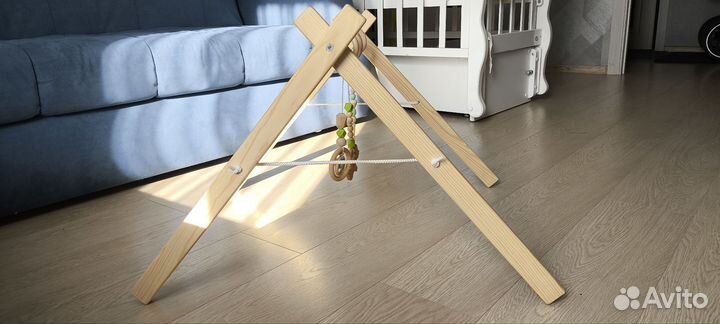 Стойка тренажёр Монтессори с игрушками