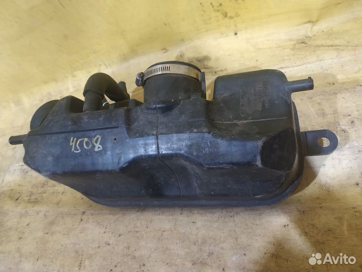 Корпус воздушного фильтра Subaru Impreza (G11 2000