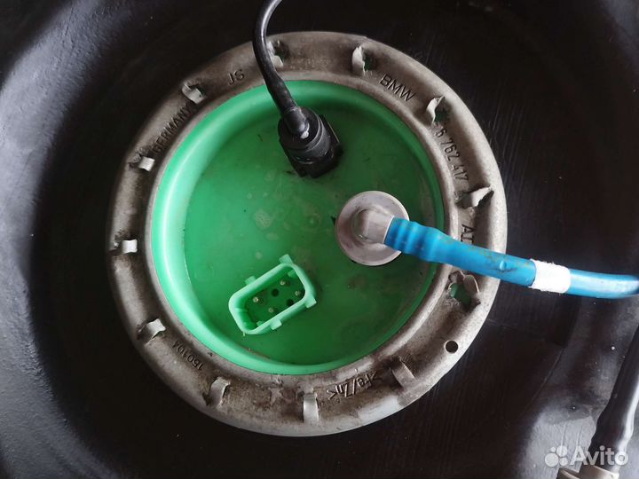 Топливный бак в сборе с насосом bmw e65 66