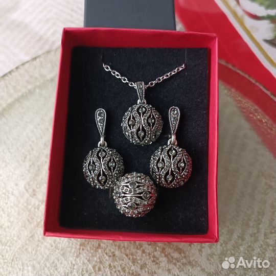 Кулон, кольцо, серьги