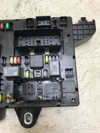 Блок предохранителей Opel Astra J Z16XER 2010