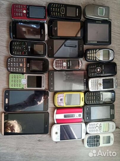 Телефоны(е) запчасти и не только