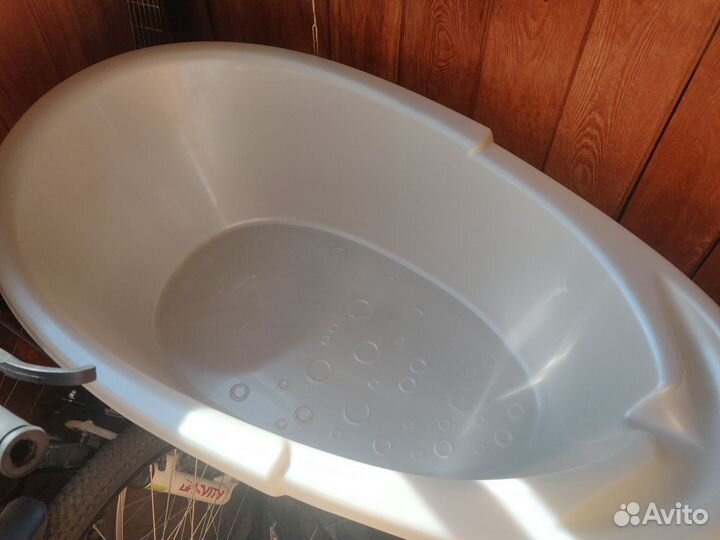 Детская ванночка и стульчик для купания