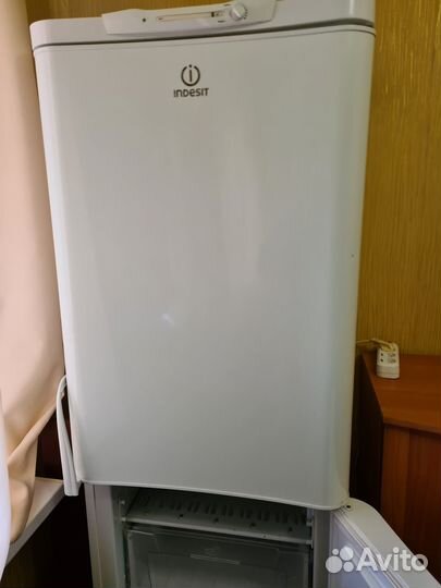 Продам холодильник рабочий бу