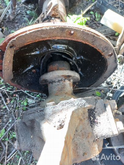 Поворотный кулак на УАЗ