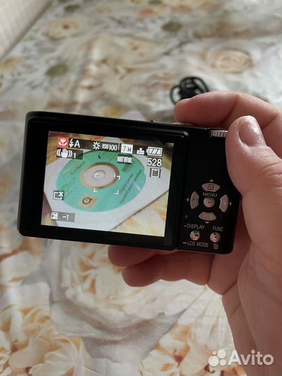 Цифровой фотоаппарат Panasonic Lumix DMC-FX12