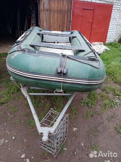 Продам лодку гольфстрим 365