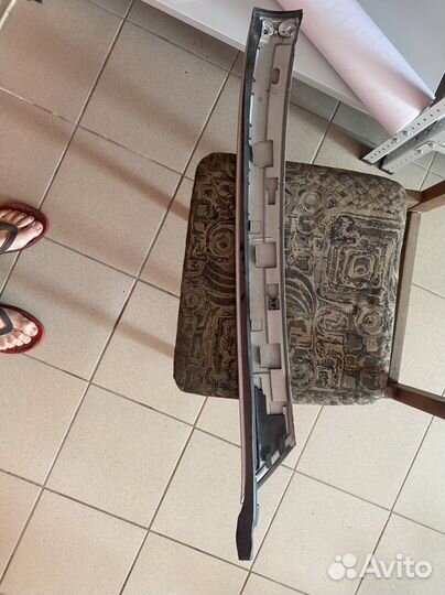 Накладка передней стойки крыши Мерседес CL