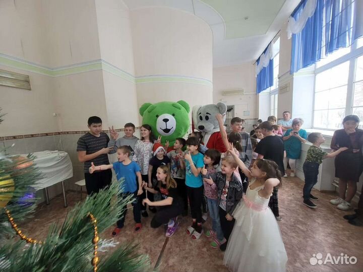 Поздравление от большого мишки