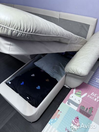 Диван кожаный