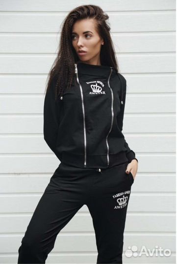 Костюм спортивный