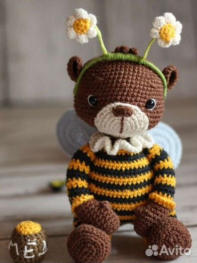 Медведь (вязаная игрушка)