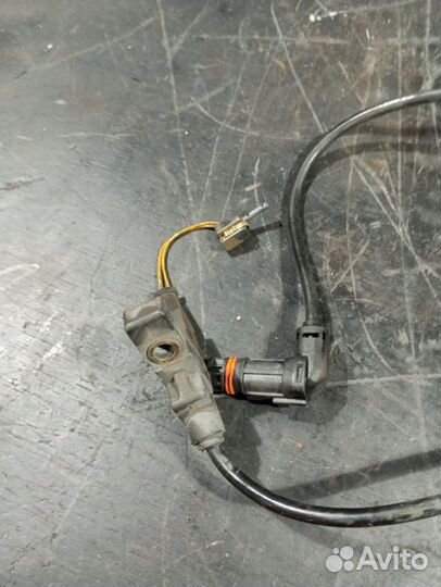 Датчик износа тормозных колодок передний правый