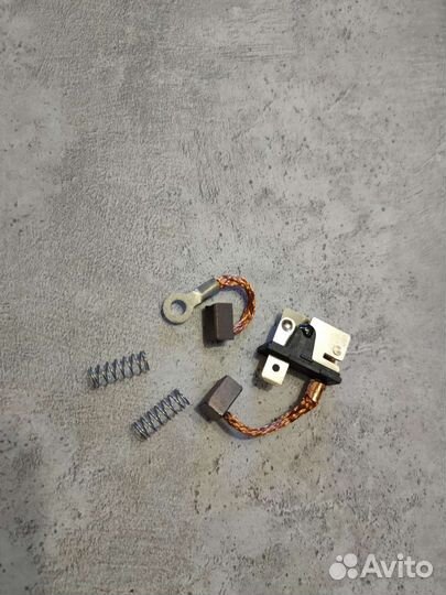 Щетки мотора гидроподъема Yamaha, Suzuki