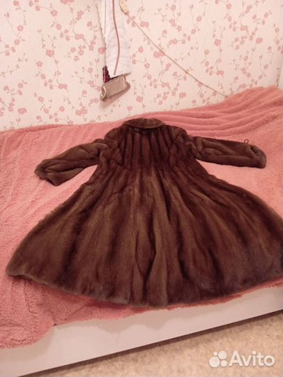 Продаю норковую шубу