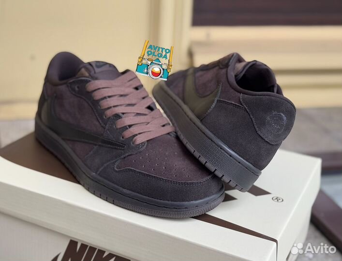 Travis Scott x Air Jordan 1 Low OG 'Velvet Brown'