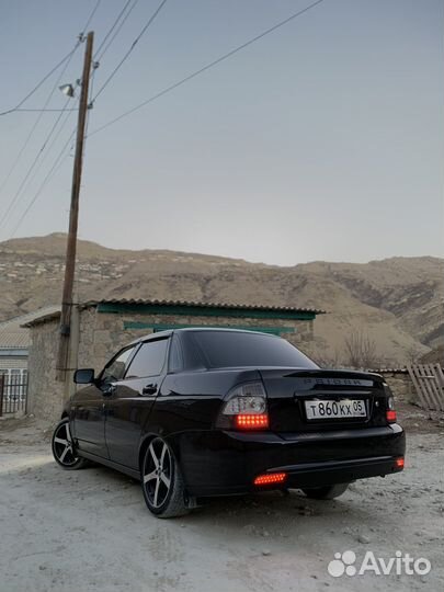 Задние стопы priora