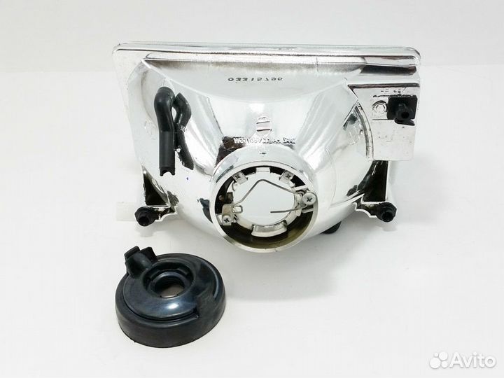 Фара правая Jeep Grand Cherokee ZJ