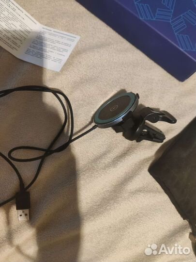 Беспроводная зарядка iPhone для дома и авто