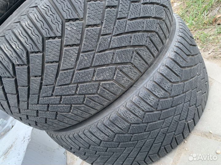 Continental ContiVikingContact 7 255/35 R19