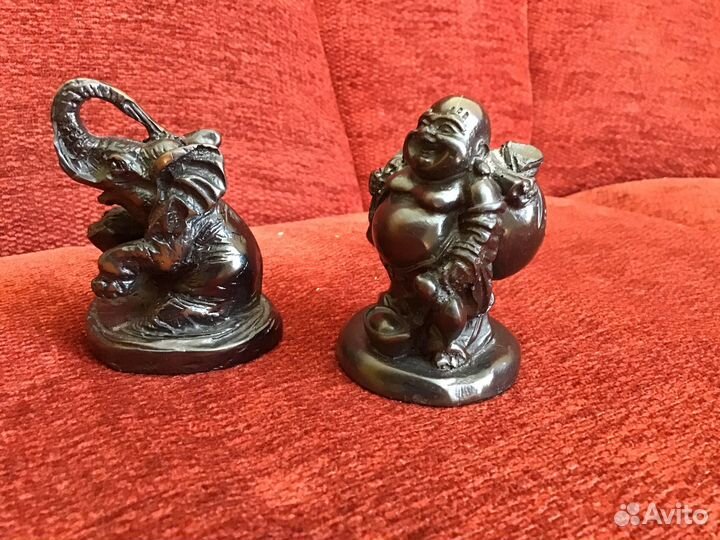 Нэцке, денежный Будда Хотей и статуэтка слона