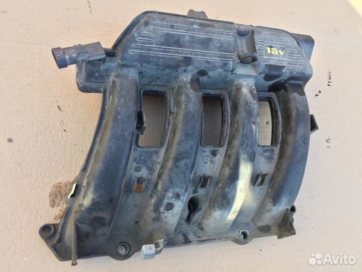 Коллектор впускной Рено Симбол 1,4 16V