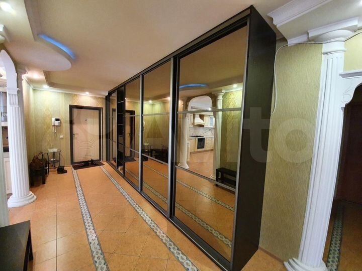 2-к. квартира, 98 м², 2/4 эт.