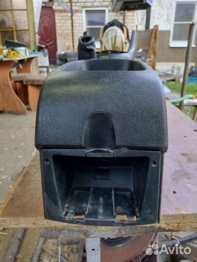 Консоль Пежо 308