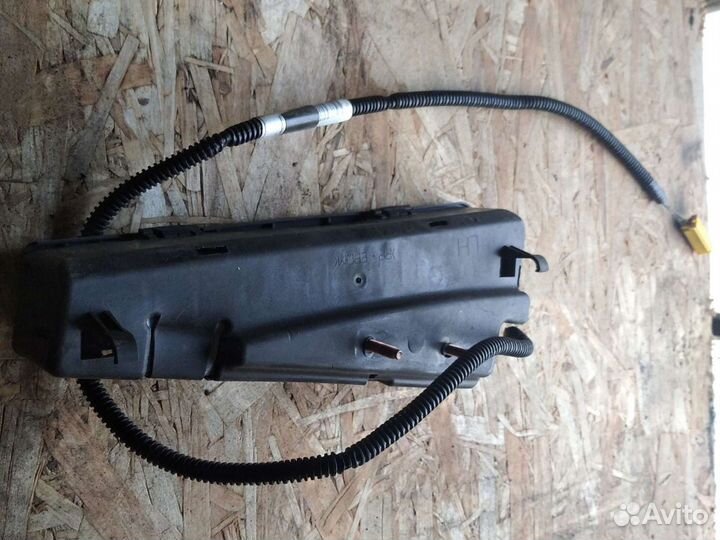 Боковая подушка безопасности сидения передняя лев