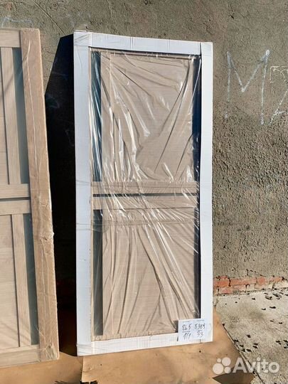 Двери межкомнатные с коробкой новые